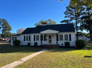 1409 W Circle Dr, Roanoke Rapids, NC 27870