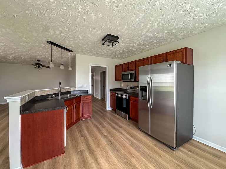 1608 Kershaw Loop — Photo 6