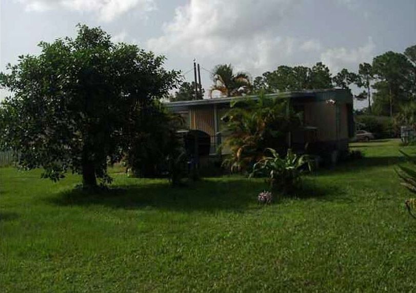 2nd image of 7633 SW 40th Ter