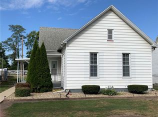 209 N College St, Assumption, IL 62510