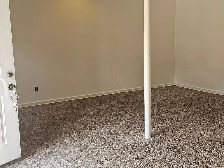 1618 Albert St #A — Photo 5