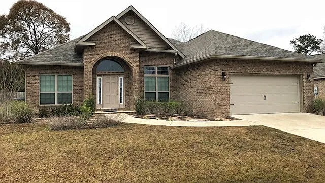 3555 Autumn Woods Dr