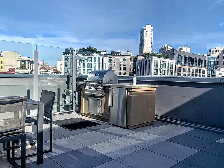 1075 Market St #409 — Photo 12