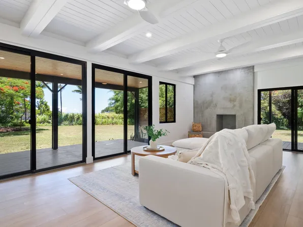 965 Hog Back Rd, Haiku, HI 96708