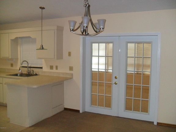 5th image of 2738 NE 31st Pl