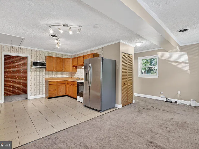 6013 Neilwood Dr — Photo 10