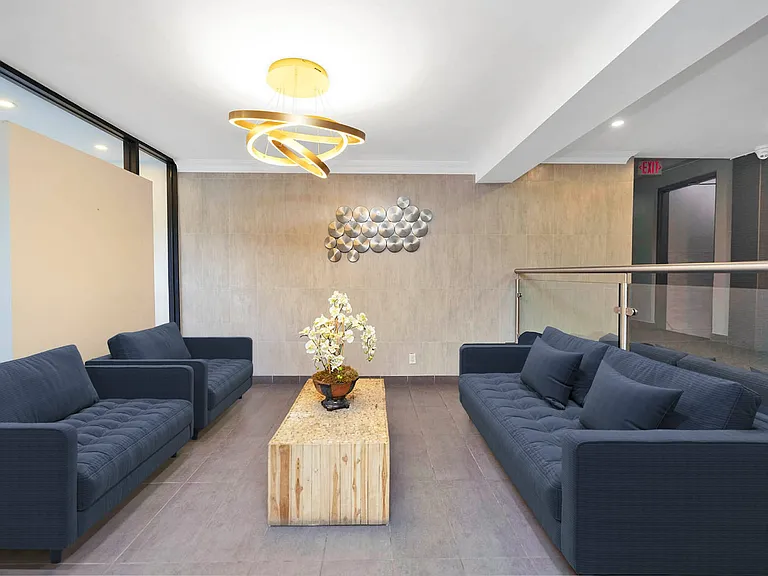1750 Bloor St — Photo 13