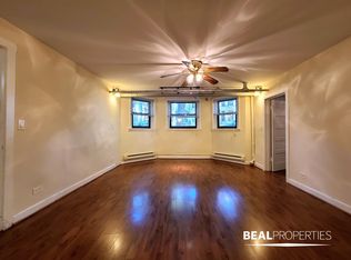 1127 W Oakdale Ave #1127, Chicago, IL 60657