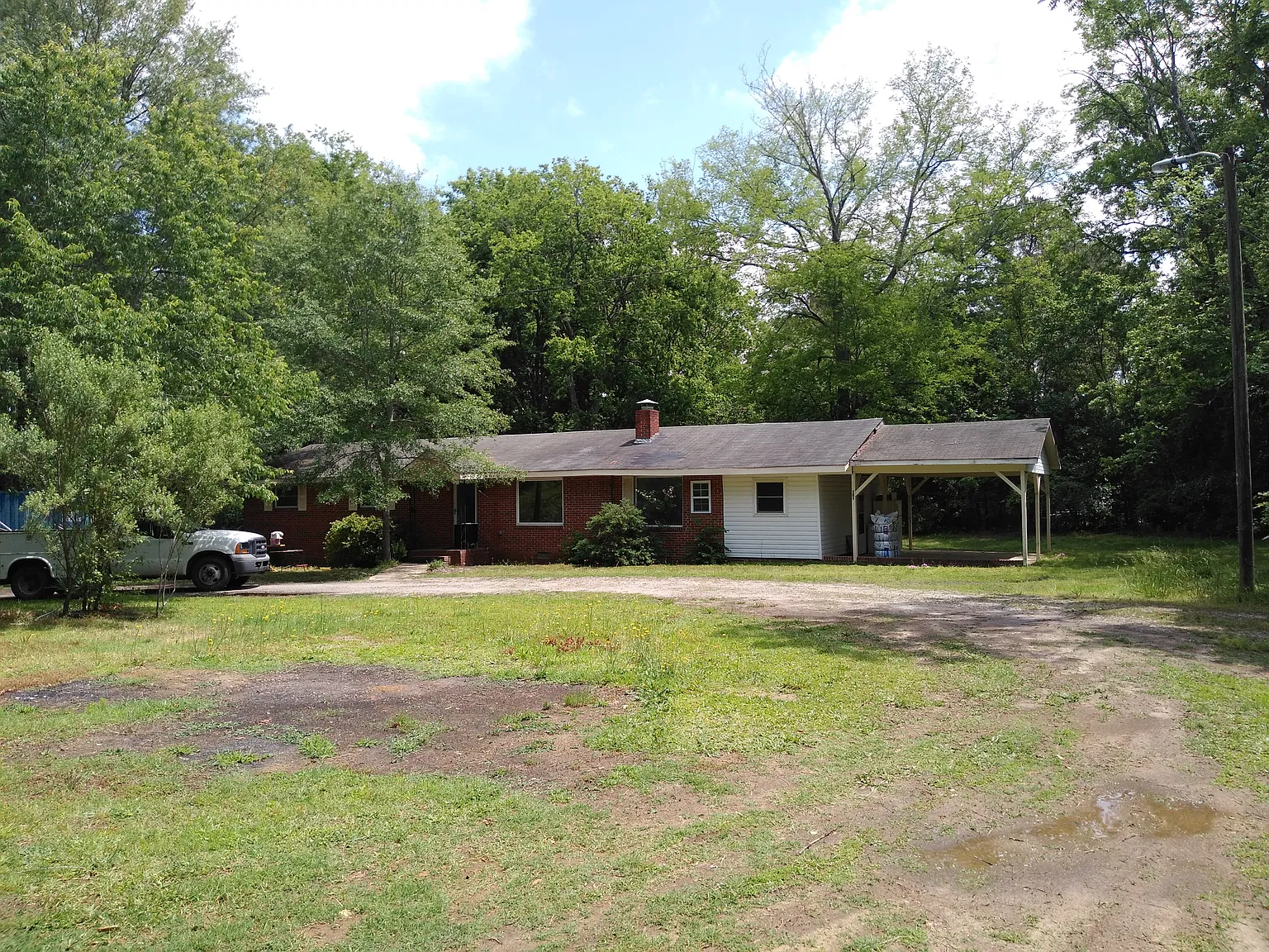 2 bed, 700 sqft, $580 — Photo 2