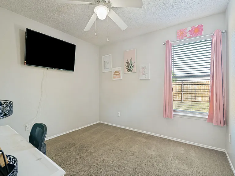1109 Alexandria Dr — Photo 22