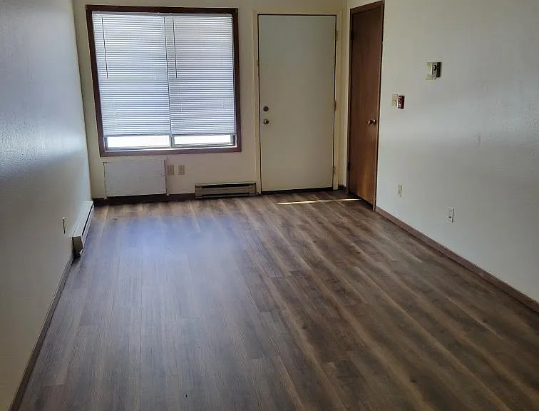 120 S Well St #10 — Photo 1