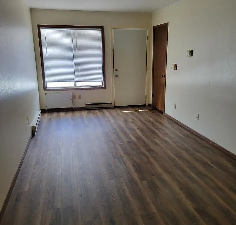 120 S Well St #10
