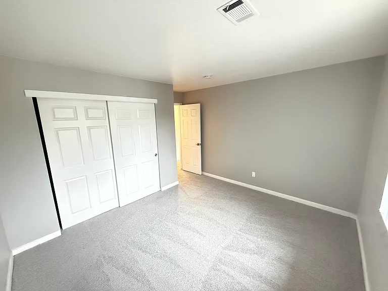 5030 Walnut Ave #6 — Photo 5