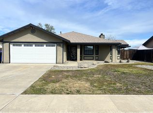 1322 San Simeon Dr, Lemoore, CA 93245