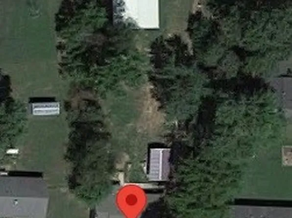 1010 E 1st St, Gentry, AR 72734