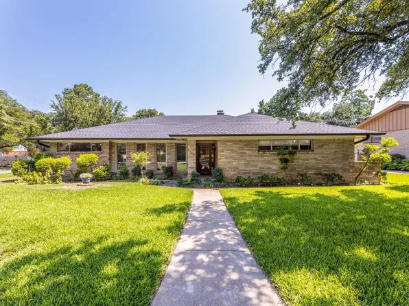 7282 Madeira Dr, Fort Worth, TX 76112