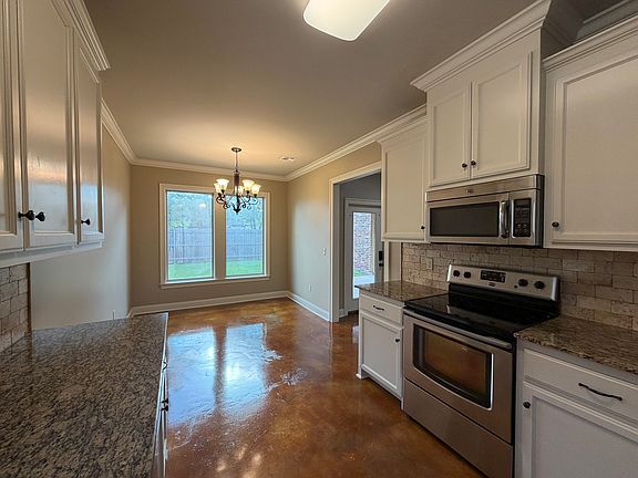 5th image of 132 Sugar Creek Dr