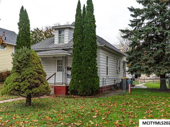 1223 N President Ave, Mason City, IA 50401