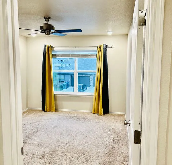 303 Green Valley Dr — Photo 10