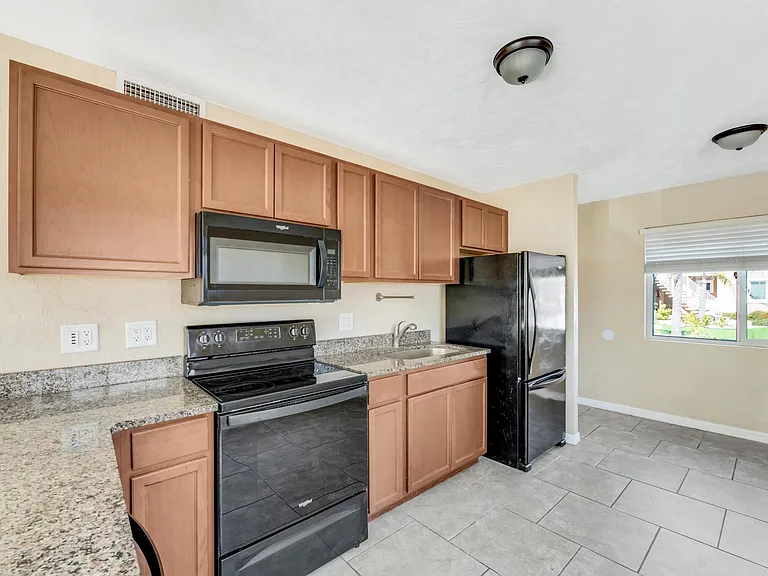 2550 Tulane Ave #107 — Photo 17