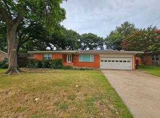 800 Valley View Dr, Arlington, TX 76010