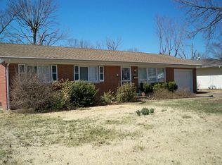 1102 Laura Ln, Marion, IL 62959