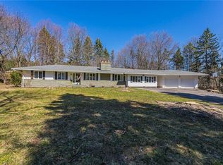 7276 Gillis Rd, Victor, NY 14564