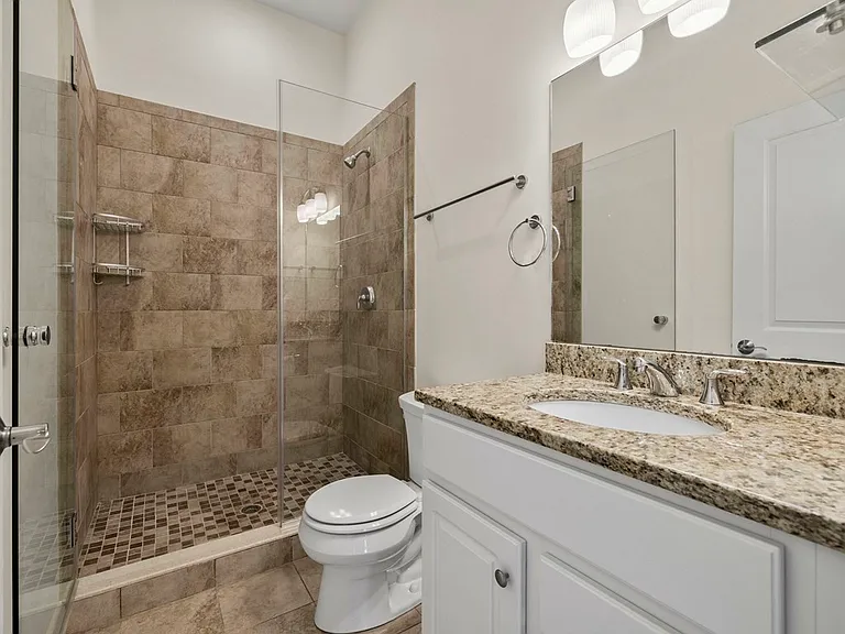 282 Maverick St #3 — Photo 15