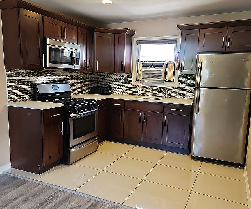 1st image of 118-31 Lakeview Blvd E #2