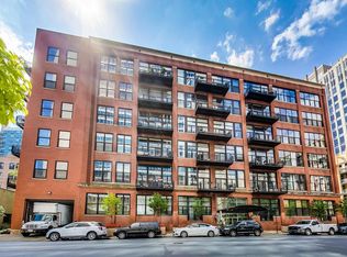 525 W Superior St APT 428, Chicago, IL 60654