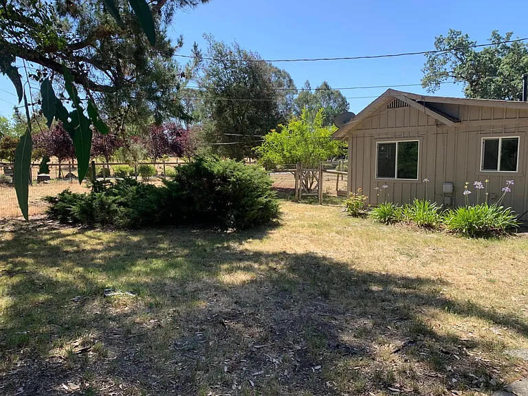 1850 Reiman Ln — Photo 7