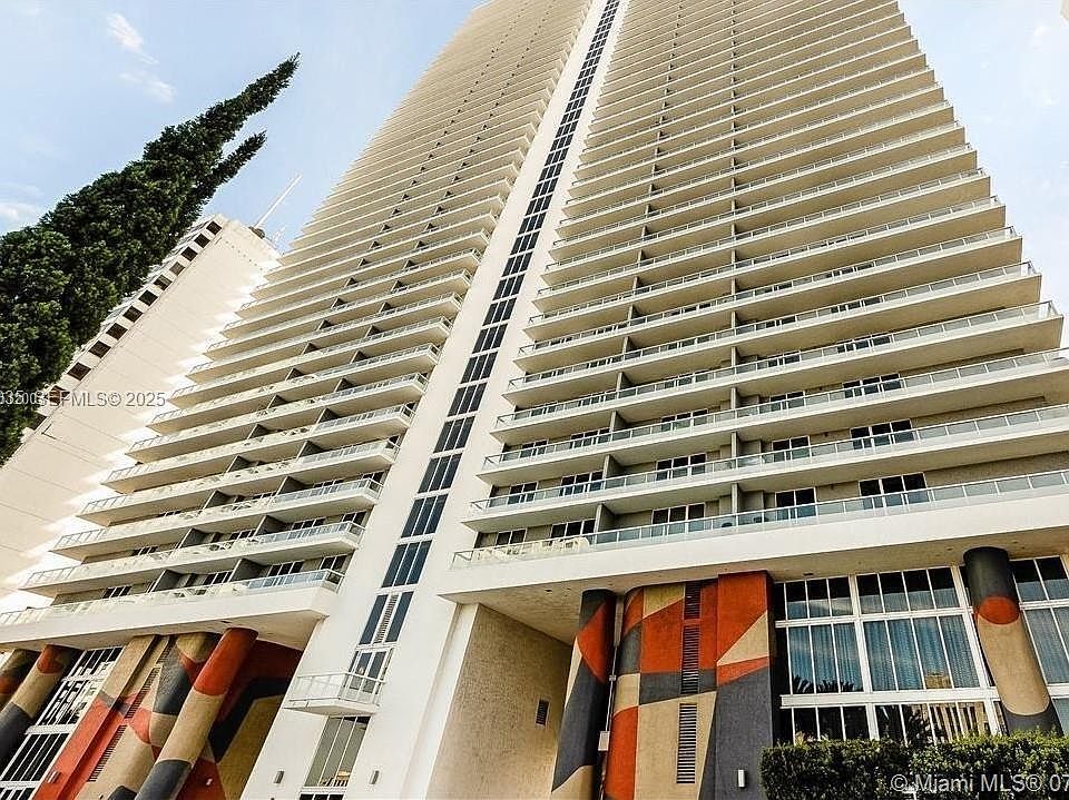 1st image of 50 Biscayne Blvd APT 1703