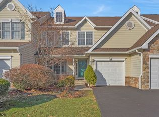 218 Patriot Hill Dr, Basking Ridge, NJ 07920
