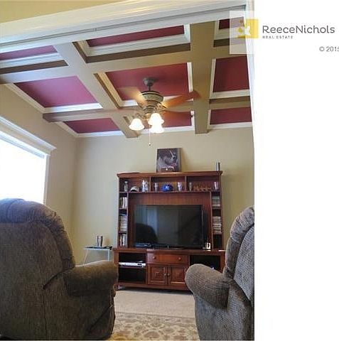 Main level Flex Rm... so many uses... formal dining / office / library / sitting rm / music room / tv room...