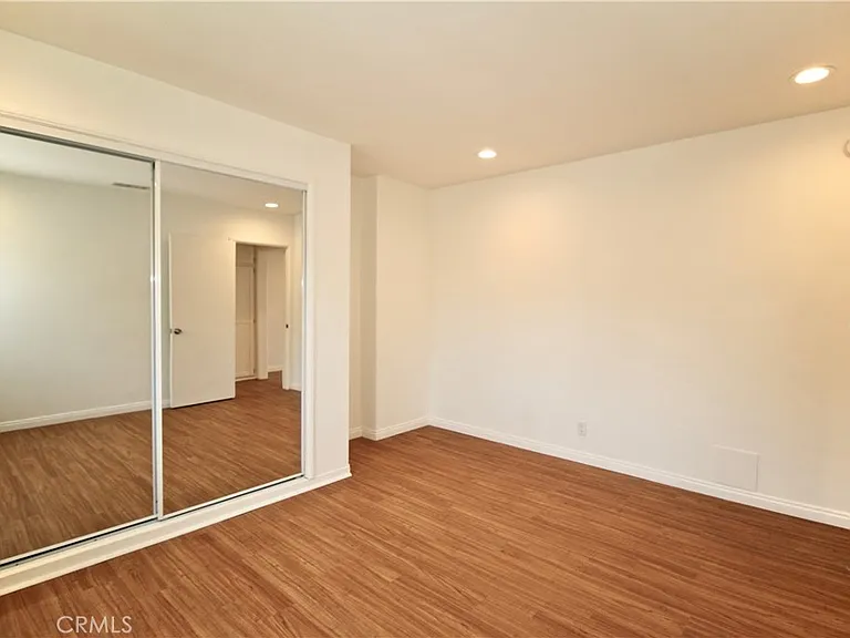 6951 Simpson Ave #10 — Photo 8