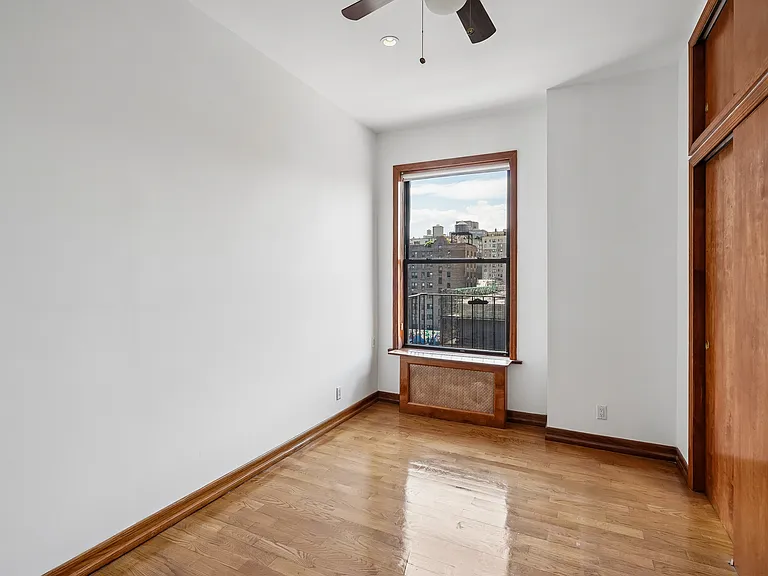 66 W 77th St #66 — Photo 12