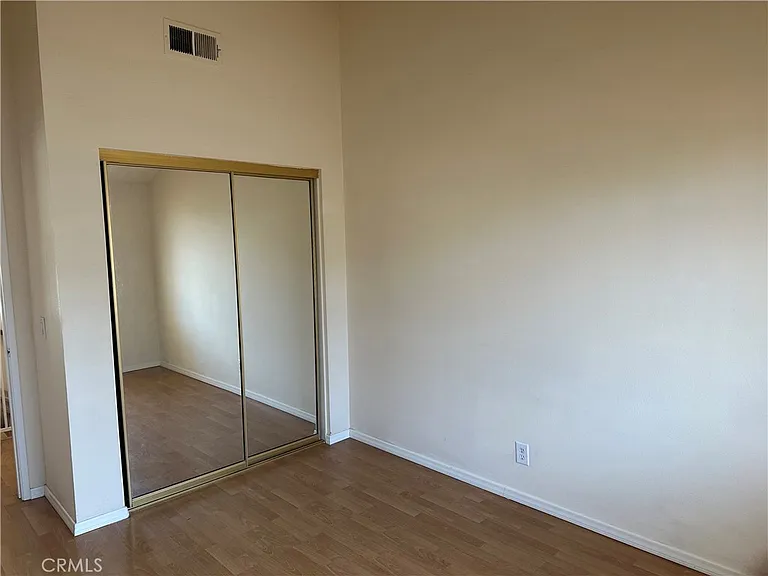3823 Foster Ave — Photo 5