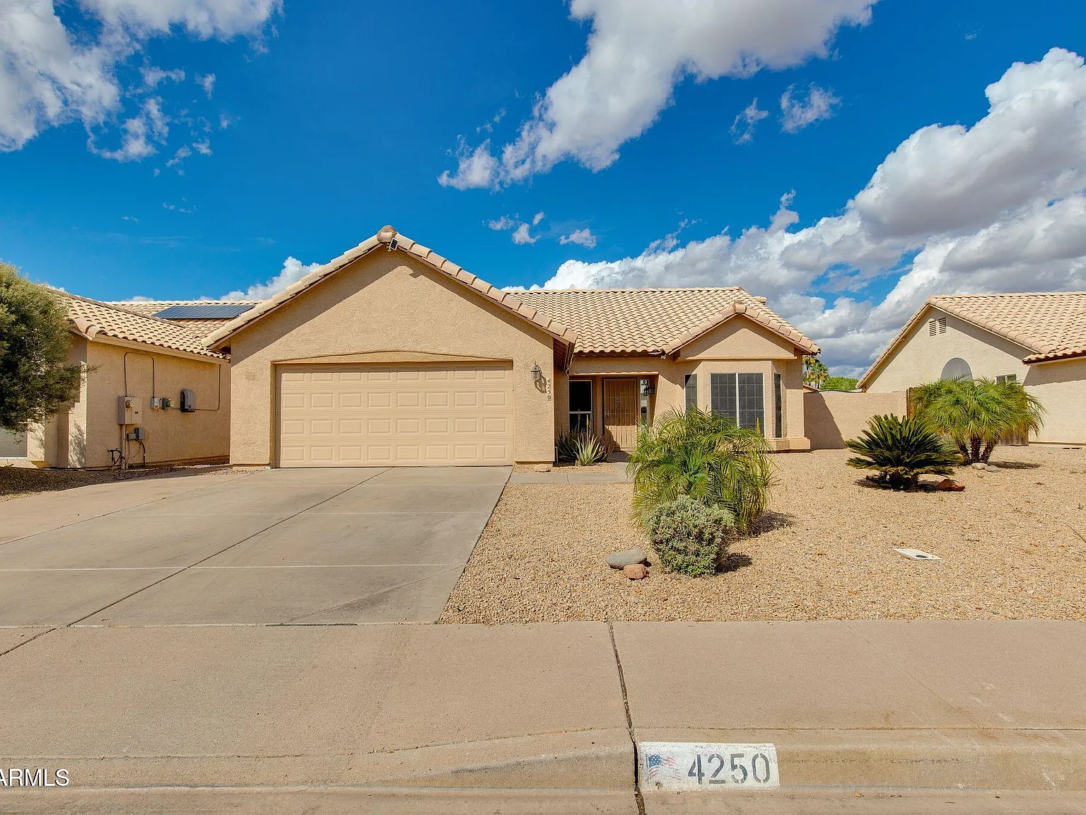 4 bed, 2.0 bath, 1914 sqft, $2,950 — Photo 1