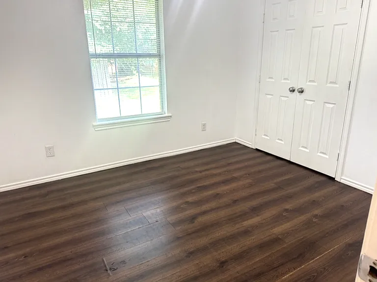 2108 N Edwards Ave #11 — Photo 5