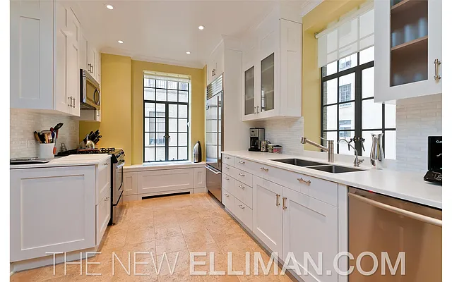 Sold by Douglas Elliman | media 25