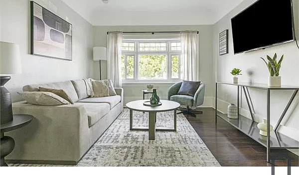 3 bed, 1128 sqft, $3,724 — Photo 3