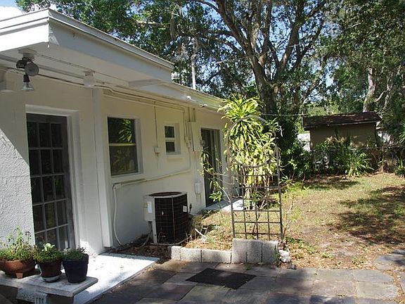 4th image of 431 E Cornelius Cir