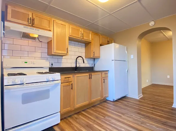 730 2nd St APT 104, Kenyon, MN 55946