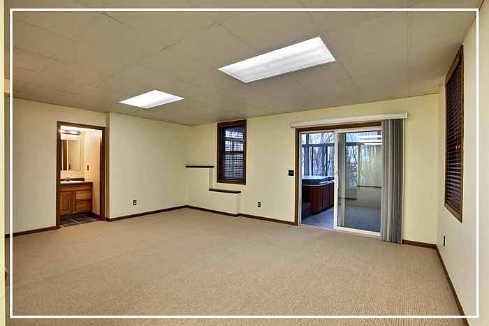 1st image of 710 N 28th Ave