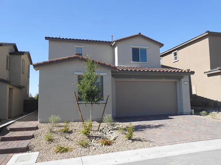 9281 Far Side Ave — Photo 1