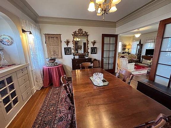 4th image of 414 N Avenue N