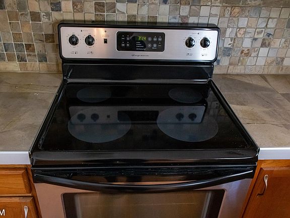 5th image of 140 Mollie Ct