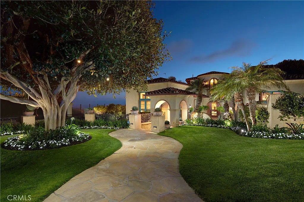 5 bed, 9.0 bath, 7739 sqft, $57,500 — Photo 2