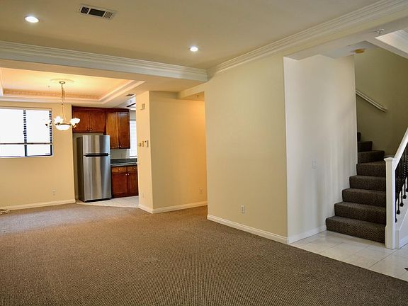 4th image of 46 S Roosevelt Ave Unit 13