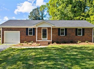 300 Stratford Dr, Mebane, NC 27302